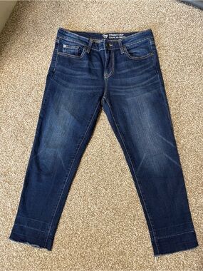 Gap Women’s Dark Blue Straight Crop Jeans